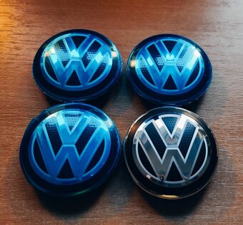 VW krytky stredovej diery Volkswagen, pukličky diskov PO - 2