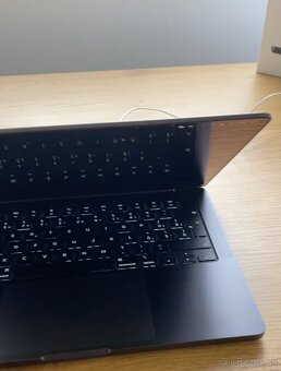 MacBook Pro 14" M4 SK 2024 čierny 32GB RAM, 512SSD + púzdro - 2