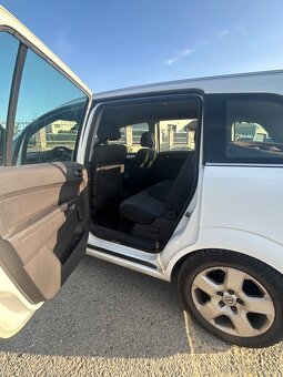 Opel Zafira 2008 r - 2