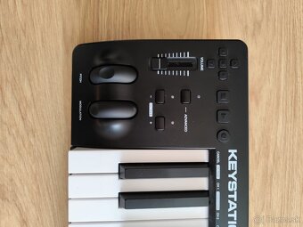 Predám MIDI klávesy Keystation 61k 3MK - 2
