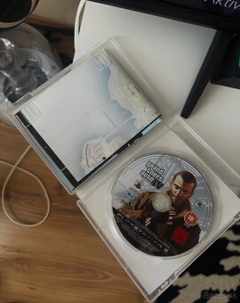 Grand Theft Auto IV - 2