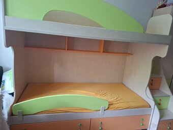 Poschodova postel - 2