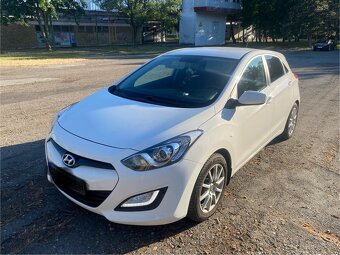 Hyundai i30 1.4 Benzín - 2