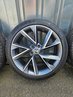 Zimní alu kola Vega 19" Škoda Superb 235/40 R19 - 2