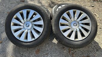 11.	Skoda Octavia plechove 205/60 r16 zimne + puklice - 2