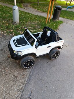 Detské elektrické autíčko Toyota hilux - 2
