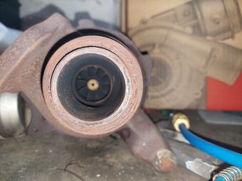 Turbo peugeot 5008 120kW 2.0l. 2014 - 2