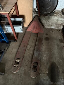 Paletové vozíky  nefunkčné tečú - 2