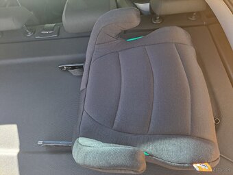 Podsedák zn. BabyAuto NAUNA i-size s ISOFIXOM - 2