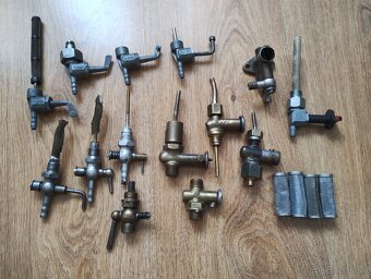 Originálne JAWA ČZ palivové kohútiky - pierok, čz, pionár at - 2