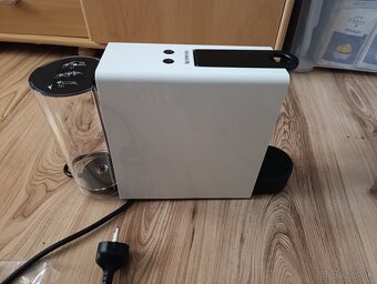 nespresso essenza mini - 2