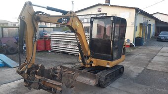 Minibager Caterpillar CAT 302.5 ročník 2006 - 2