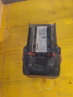 Hilti batérka - 2