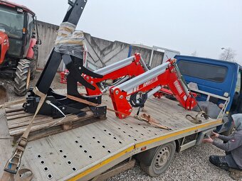 PREDAM CELNY NAKLADAC NA TRAKTOR ZETOR - 2