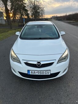 Opel Astra J - 2