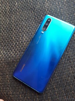 Predám Huawei p30 - 2