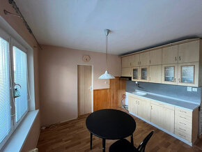 3 izbový slnečný byt, 90m2, tichá príjemná dedinka Kraskovo - 2