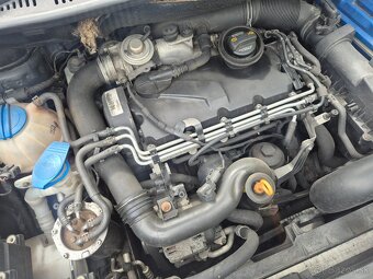Predám náhradné diely na Volkswagen Touran facelift2007-2013 - 2