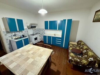 Rodinný dom s veľkým pozemkom 3.933m2 - bývanie alebo invest - 2