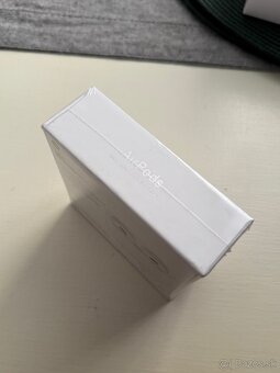 Apple AirPods 3 - 2