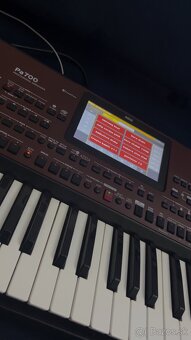 Korg pa700 - 2