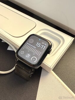 Apple Watch SE 2023 44mm, zdravie batérie 99% - 2
