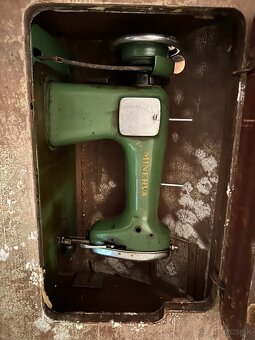 Vintage krajčírsky stroj Minerva - 2