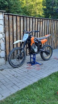 Predam tento pitbike 250cc vodou chladený - 2