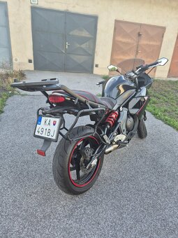 Predám kawasaki er6f 2010 - 2
