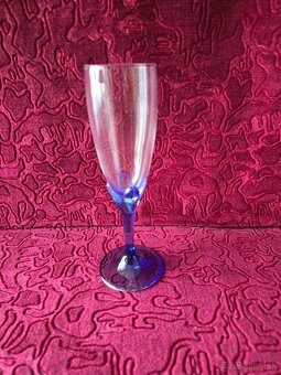 Poháre na šampanské. - 2