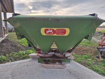 Rozmetadlo umelého hnojiva - 2