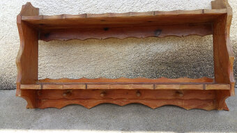 Drevené retro police - 2