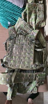 Vesta s opaskom a sumkamy VZ.2007 - 2