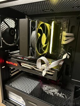 I5-11400f / RX 5700XT / 16GB RAM - 2