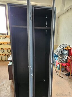 Plechové šatníkové skrine - 2