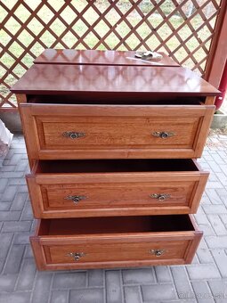 Predám komody z masívu - 2