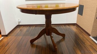 Predám stôl a stolicky - 2