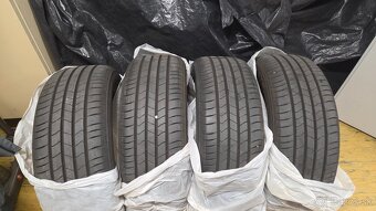 215/55 r18 - 2