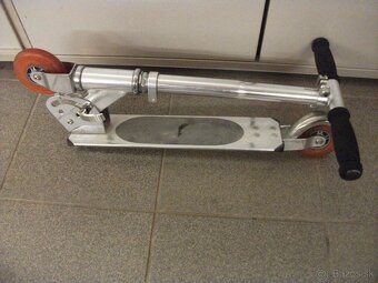 Predám detskú-hlinikovú kolobežku. - 2