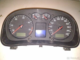 Budíky Volkswagen Golf 4 1.9 TDI polodot dobrý stav - 2