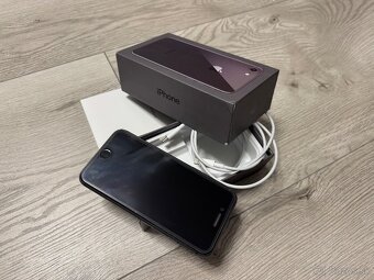 Apple iPhone 8 64gb Space Grey - 2