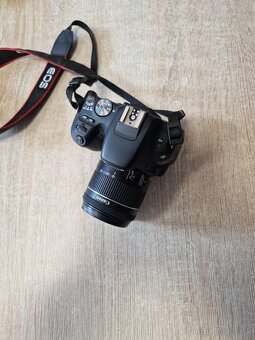 Canon EOS200D - 2