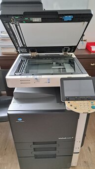 KonicaMinolta Bizhub C220 - 2