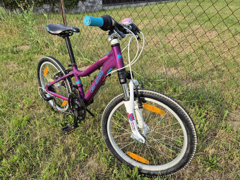 Genesis Melissa 20'' - 2