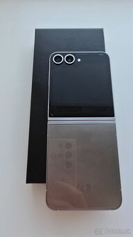 Samsung Galaxy Flip 6 - 2