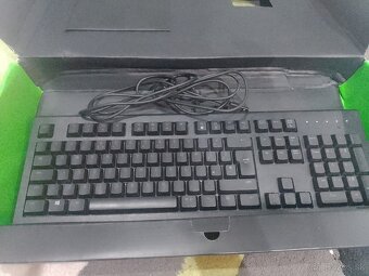 RAZER BlackWidow Ornata Chroma - 2