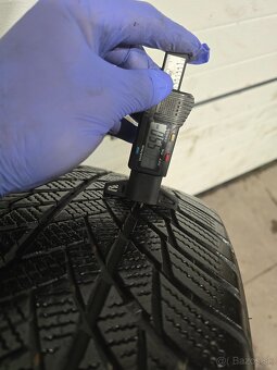 Zimné Pneu Bridgestone Blizzak LM005 225/60 R17 - 2