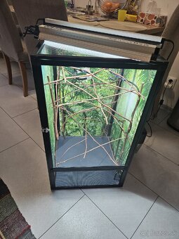 Predam terarium pre chameleona 45x45x80 - 2