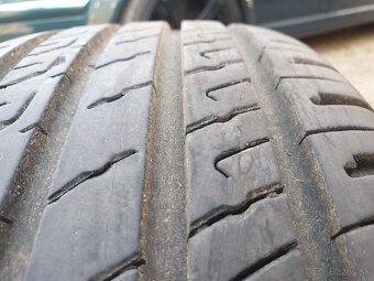 Predam 2 kusy 16 letne gumy 205/55r16 Barum Bravuris 5HM DOT - 2
