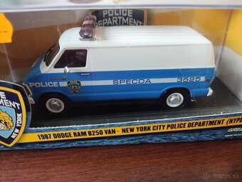 1987 Dodge Ram B250 NYPD Van 1:43 - 2
